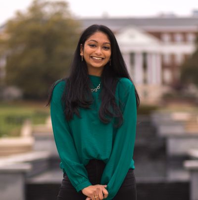 Priyanka smiling on McKeldin mall