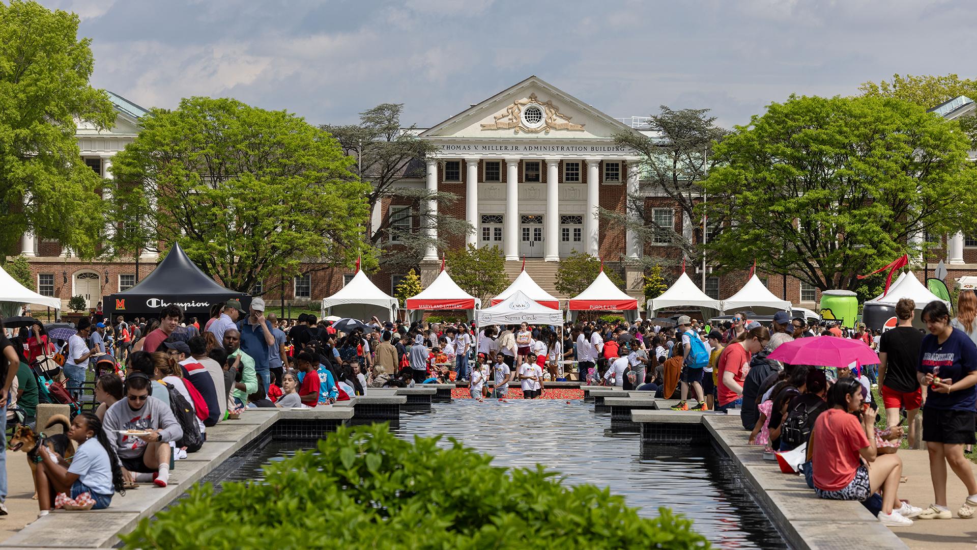 Crowds gather around the ODK Fountain for Maryland Day