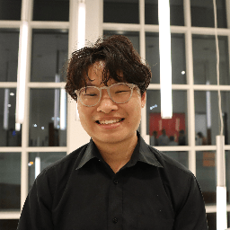 Portrait of Eric Chen 